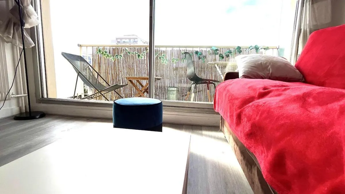 Daire Sunny Studio With Balcony - Buttes Chaumont Park Paris Fransa