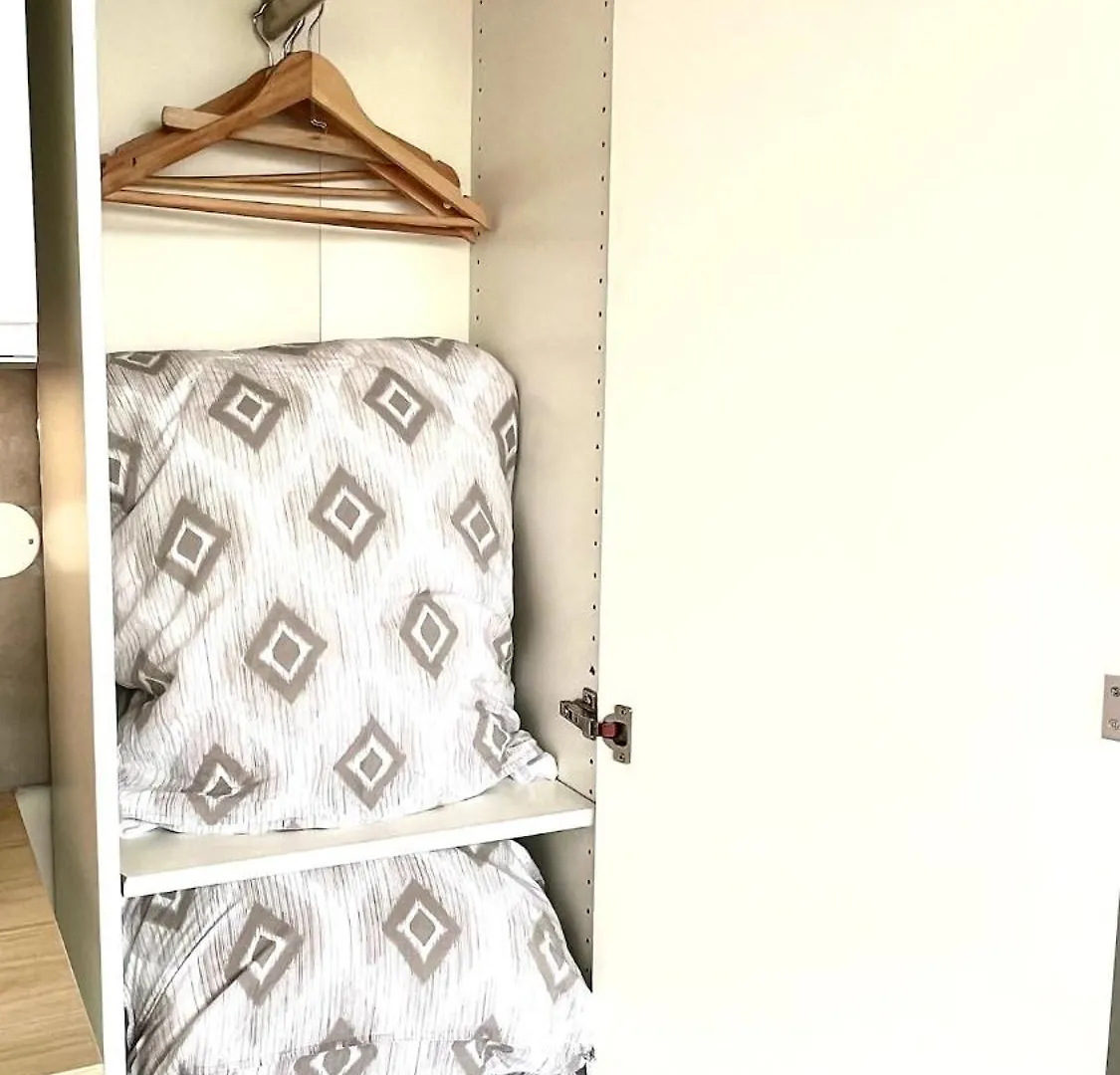 Sunny Studio With Balcony - Buttes Chaumont Park 파리 0*,